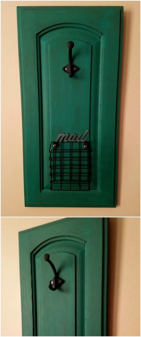 25 DIY Projects Made From Old Cabinet Doors – It’s Time To Repurpose! - Brilliant upcycling projects from old cabinet doors! Collection curated by diyncrafts.com team! <3 Cabinet Remodel Diy, Cabinet Doors Diy Projects, Cabinet Doors Repurposed Diy, Cabinet Door Crafts, Cabinet Door Makeover, Cabinet Door Ideas, Upcycled Cabinet, Cabinet Doors Repurposed, Door Diy Projects