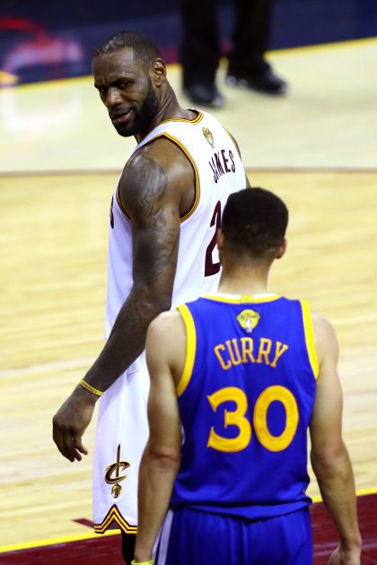 LeBron James looks at Stephen Curry after blocking a shot in Game 6 of the 2016 Lebron James Art, Lebron James Wallpapers, Nba Lebron James, King Lebron James, Cleveland Cavs, King Lebron, Nba Legends, Basketball Legends, National Basketball Association