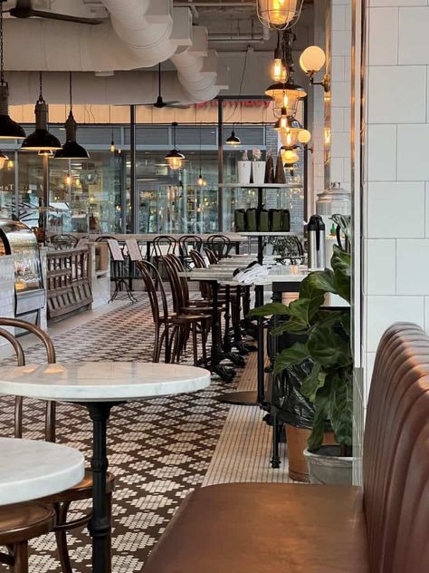 Essen, Boston Cafe Aesthetic, Boston Coffee Shops, Brunch Cafe Interior Design, Brunch Cafe Aesthetic, French Bistro Aesthetic, Brunch Restaurant Aesthetic, Italian Cafe Interior, Cafe Layout