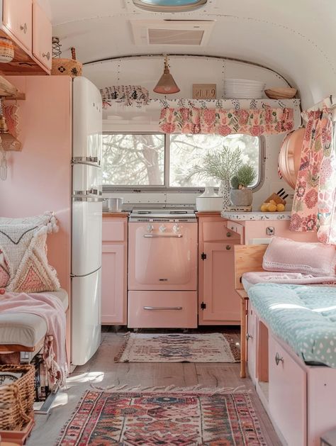 95+ Boho and Hippie Camper Design Ideas - TastyInteriors Cottagecore Rv Interior, Vintage Camper Interior Remodel, Cottagecore Camper Interior, Cute Camper Interior, Vintage Camper Interior Ideas, Camper Design Ideas, Diy Retro Decor, Camper Revamp, Glamping Camper