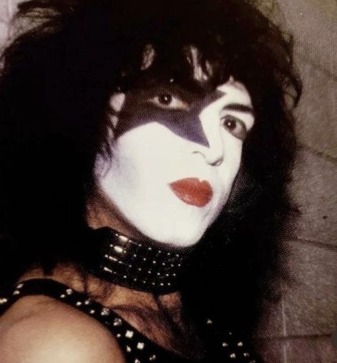 Vinnie Vincent 80s, Kiss Makeup Band, Paul Stanley Makeup, Kiss Band Costume, Kiss Band Makeup, Paul Kiss, Kiss Music, Band Kiss, Eric Singer