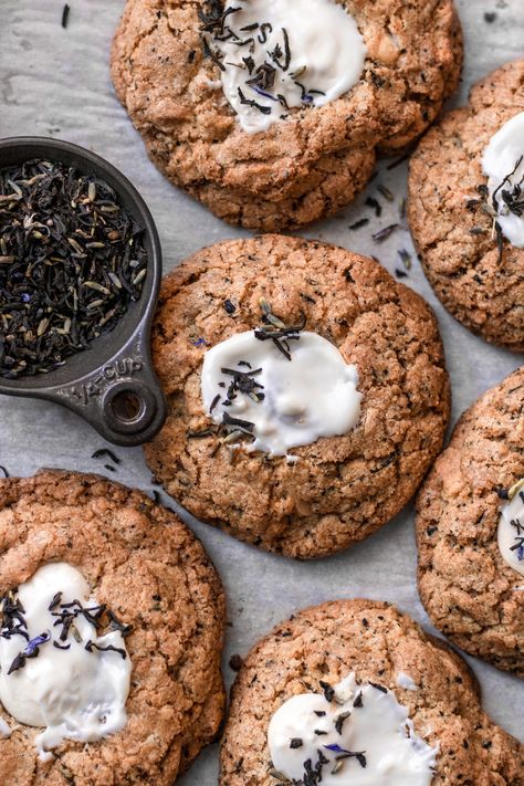 Earl Grey London Fog Cookies - Mia's Kitchen Counter Earl Gray Cookies, London Fog Cookies, Earl Grey Cookies, London Fog Tea, Chai Recipe, Tea Cookies, Digestive Biscuits, Spiced Coffee, Vegetarian Lunch