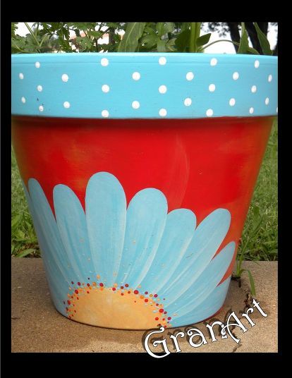 painted clay pots, container gardening, crafts, gardening, painting Clay Pot Projects, Diy Flores, Flower Pot Art, Terra Cotta Pot Crafts, Painted Pots Diy, Flower Pot Design, Painted Clay, Painted Plant Pots, Painted Clay Pots