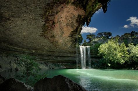 12 Places You Recognize From Texas That Showed Up In Famous Movies Dark Ritual, Hamilton Pool Preserve, Hamilton Pool, Southwest Travel, Texas Destinations, Texas Places, Texas Vacations, Machu Pichu, Best Vacation Spots