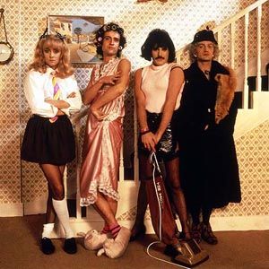 Queen: Want to Break Free Video - group costume. Soo awesome! Bring it back yo! Queen Band Twitter Header, I Want To Break Free, Roger Taylor Queen, Glenn Miller, Freddy Mercury, Queen Photos, Musica Rock, Queen Freddie Mercury, Brian May