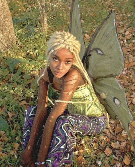 style inspo cottagecore Nature, Grunge Black Women, Dark Fairy Aesthetic, Fairycore Aesthetic Outfits, Faerie Core, Women Grunge, Fairycore Outfits, Cottagecore Outfits, Fairycore Aesthetic