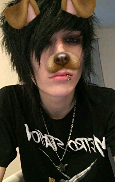 #johnnieguilbert #emoboy #emo #boy #filtre #snapchat #dog #dogfiltre #2016 #2017 Hair, Black, Johnnie Guilbert, Do More, Piercings, Make Your