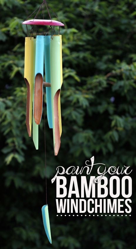 Painted Bamboo Windchimes - For the next time mine need freshening up. Bamboo Furniture Diy, Bamboo Diy, Bamboo Wind Chimes, Painted Bamboo, Bamboo Decor, Bamboo Architecture, Bamboo Art, Diy Wind Chimes, Bamboo Crafts