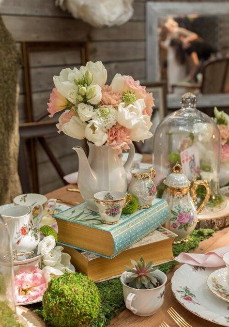 Alice In Wonderland Tea Party Tablescape, Alice In Wonderland Mad Hatter Tea Party, Alice In Wonderland High Tea, Alice In Wonderland Brunch, Alice In Wonderland Picnic, Moss Centerpiece Wedding, Book Wedding Centerpieces, Tea Party Tablescape, Wonderland Wedding Theme