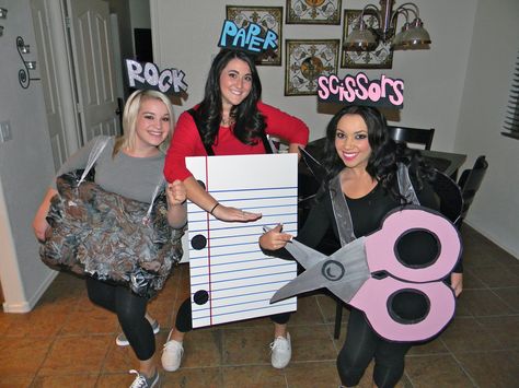 Halloween Costume - Rock, paper, scissors! School Approved Halloween Costume, Rock Paper Scissors Costume, Halloween Custumes, Creative Halloween Costumes Diy, Trio Halloween Costumes, Clever Halloween, Halloween Coustumes, Bff Halloween Costumes, Clever Halloween Costumes