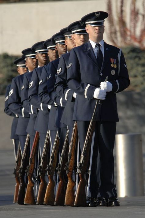 USAF Ceremonial Honor Guard Drill Team Honor Veterans, Air Force Uniforms, Civil Air Patrol, Air Force Veteran, Air Force Mom, Honor Guard, Aim High, Saint Esprit, United States Military