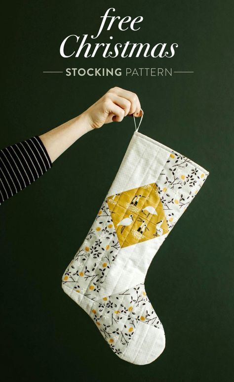 Patchwork, Natal, Sew Ins, Quilted Christmas Stocking Pattern, Stocking Template, Christmas Stockings Sewing, Diy Sy, Quilted Christmas Stockings, Sewing Machine Projects