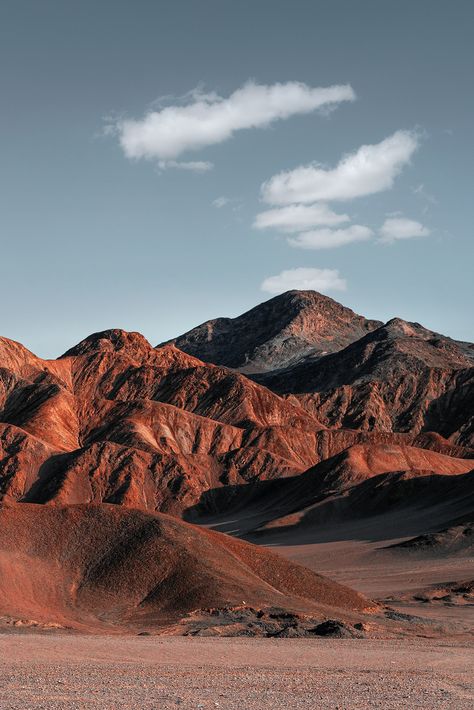 Gobi Desert on Behance Sharm El Sheikh, Desert Landscape Photography, Zabriskie Point, Gobi Desert, Desert Area, Desert Photography, Desert Travel, Sand And Gravel, Soil Layers