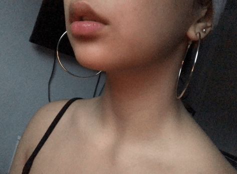 Ear Hoops Big, Silver Hooped Earrings, Hoop Aesthetic Earrings, 2000s Earrings Aesthetic, Ear Rings Hoops, Silver Earrings Hoops Big, Large Hoop Earring, Big Silver Hoops Aesthetic, Gold Hoop Earrings Y2k