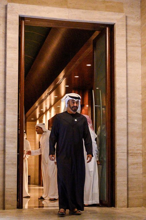 The Most Powerful Arab Ruler Isn’t M.B.S. It’s M.B.Z. - The New York Times Mohammed Bin Zayed, History Uae, Tennis Art, Dark Visions, Sheikh Mohammed, Royal Family Pictures, Prince Mohammed, Prince Crown, Handsome Arab Men