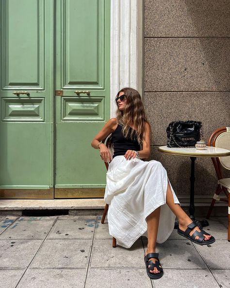 The Micro Trend We Love: White Skirts White Midi Skirt Outfit, White Maxi Skirt Outfit, Maxi Skirt Outfit Summer, Tokyo Outfits, White Skirt Summer, White Full Skirt, White Skirt Outfits, Skirt Outfit Summer, Summer Outfits 2024