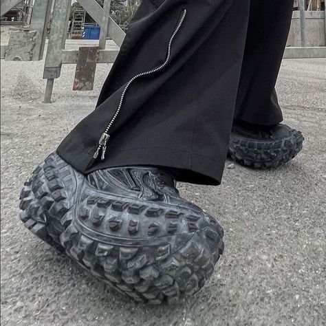 Balenciaga By Demna on Instagram: "Balenciaga Defender. Follow @balenciagabydemnaa for more." Balenciaga Defender Outfit, Balenciaga Boots Outfits, Balenciaga Fits, Balenciaga Shoes Outfit, Balenciaga Defender, Balenciaga Sneakers Outfit, Balenciaga Aesthetic, Balenciaga Outfit, Rick Owens Fashion