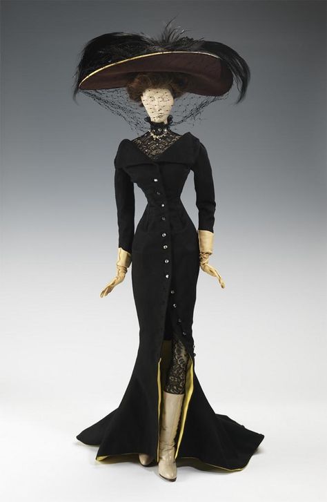 1906 Doll, Fashion (Evening Ensemble) ~ MADE IN 1949. An incredible story of philanthropy & encouragement: inspired by US relief, France created "Grattitude Train"/"Merci Train" -- 49 boxcars were sent to each state of the U.S. ... based on the french fashion dolls of de la outure de Mode,1947 collection. ~ fashion designers inspired US design with the beauty of past fashion: 1715-1906. (Made with loving detail; ...down to the real human hair of the doll & all. ; )<3 Schiaparelli Boots, 1906 Fashion, Elsa Schiaparelli, Stil Inspiration, Costume Collection, French Designer, Vintage Gowns, Vintage Couture, Edwardian Fashion