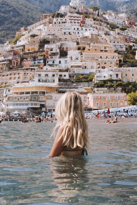 Menorca, Cinque Terre, Greek Coast Aesthetic, Italy Girl Aesthetic, Italy Picture Ideas, Almafi Coast Italy, Luxury Blonde, Italy Vibes, Greece Italy