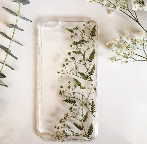 Floral phone case, Fern phone case, Baby's Breath Case, Pressed Flowers Phone Case, Green Phone Case, Custom Phone Case, Real Flower Case | @giftryapp Seni Resin, Resin Phone Case, Green Phone Case, Handmade Phone Case, Huawei Case, Accessoires Iphone, Case Diy, Floral Phone Case, Cases Diy