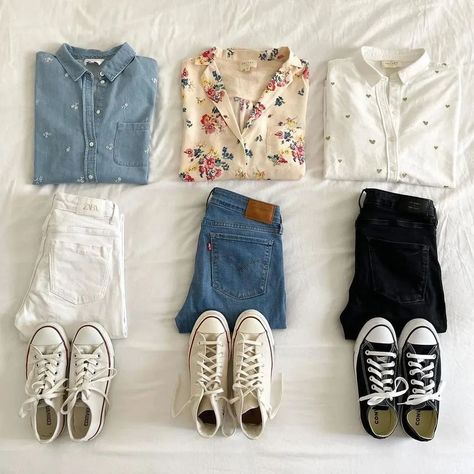 The Minimalist Wardrobe (@theminimalistwardrobe) • Photos et vidéos Instagram Sneakers With Jeans, Minimalist Wardrobe Capsule, Mix Photo, Everyday Fashion Outfits, Ținută Casual, Stylish Work Outfits, Outfits Otoño, Wardrobe Outfits, Easy Trendy Outfits