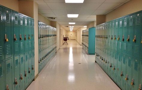 School Hall, School Hallways, School Portraits, School Lockers, The New School, Locker Room, New School Year, Private School, School District