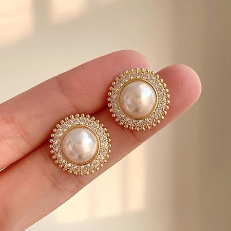 Smarter Shopping, Better Living! Aliexpress.com Pearl Earrings Designs, Gold Earrings Models, Gold Diamond Earrings Studs, Womens Earrings Studs, Mother Of Pearl Earrings, Pearl And Diamond Earrings, Halo Earrings Studs, Fancy Jewellery, Gold Earrings Designs