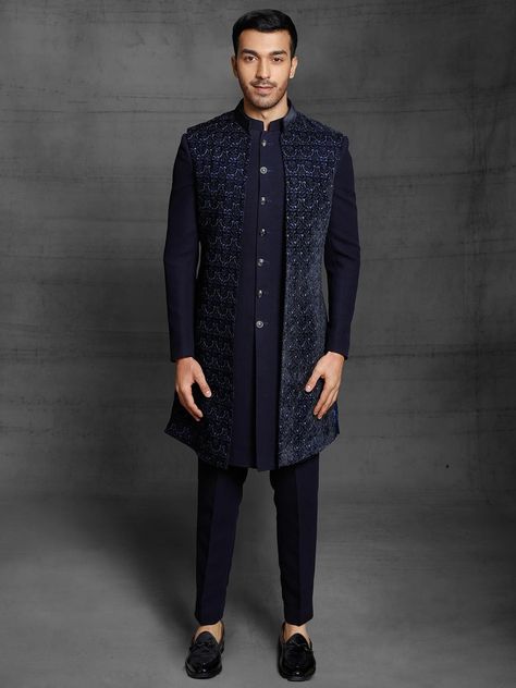 Groom Dress For Wedding, Sherwani Men Wedding, Sangeet Outfit For Men, Western Outfits For Men, Sleeveless Jacket For Men, Indowestern For Men, Unique Mens Wedding Suits, Indo Western Outfits For Men, Sherwani Men