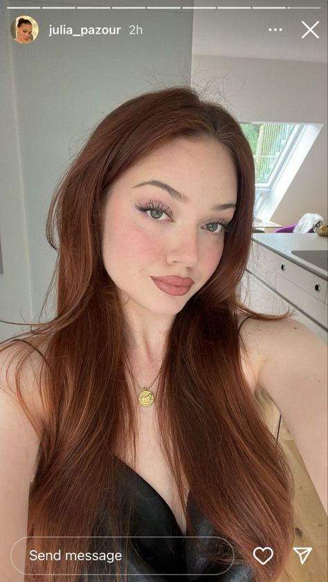 Ginger Brown Hair, Dark Ginger Hair, Copper Hair Dark, Hair Color For Brown Eyes, Copper Brown Hair, Pale Skin Hair Color, Hair Colour For Green Eyes, Dark Auburn Hair, Amber Hair