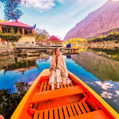 Pakistan Tourism, Pakistan Art, Most Beautiful Places To Visit, Pakistan Travel, Skardu Pakistan, Gilgit Baltistan, Travel Girl, Travel Checklist, South Asia