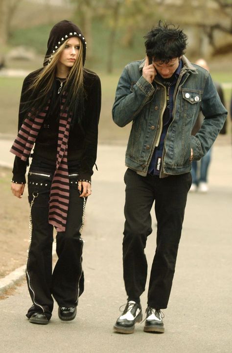 Cringe Outfits, Emo Outfits 2000s, Pop Punk Outfits, 2000s Emo Fashion, Deryck Whibley, Metal Outfit, Pop Punk Fashion, Abbey Dawn, Outfits 2000s