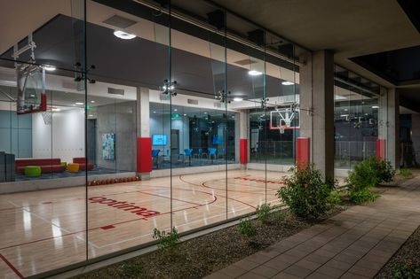 Abandoned Mansion For Sale, Indoor Sports Court, Home Basketball Court, Indoor Basketball Court, Basketball Courts, Arizona House, Indoor Basketball, التصميم الخارجي للمنزل, Sport Court