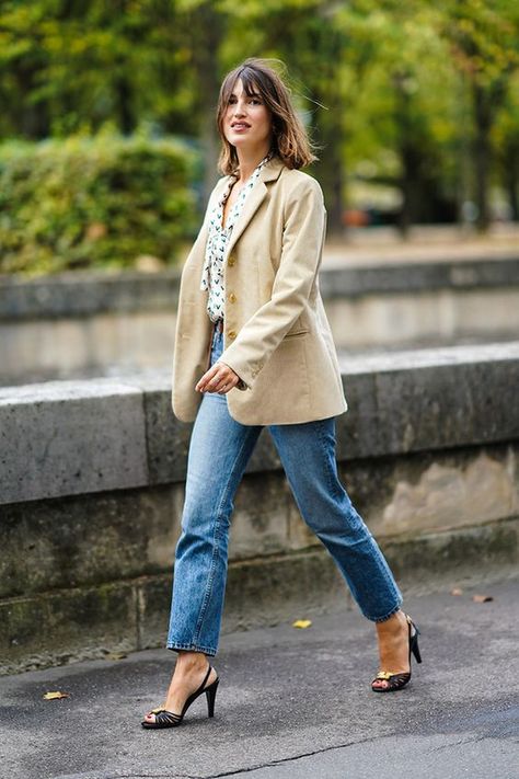 Simple Jeans Outfit, Moda Over 40, Jeans Trend, Style Parisienne, Moda Denim, Tailoring Jeans, Trendy Jeans, Moda Paris, Jeanne Damas