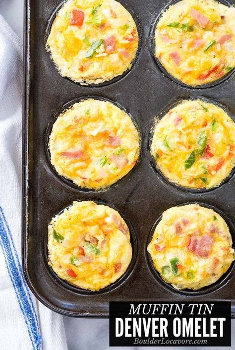 Omlet Muffins, Melted Onions, Mini Muffin Tin Recipes, Muffin Tin Breakfast, Omelette Muffins, Denver Omelet, Muffin Pan Recipes, Omlet Recipes, Eggs In Muffin Tin