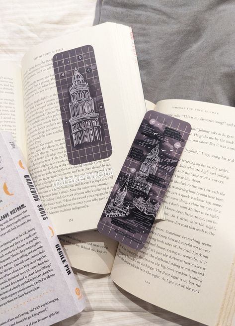 Reading Black And White, Babel Rf Kuang, Reading Book Art, Rf Kuang, Dark Academia Gothic, Architecture Vintage, Bookish Merch, Reading Book, Gothic Architecture