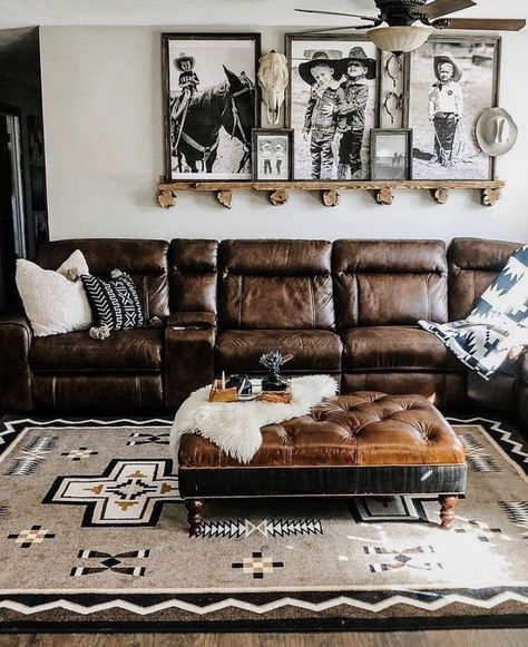 Western Living Room Decor, Western Farmhouse, Western Living Room, Western Bedroom Decor, Western Rooms, Ranch House Decor, Western Bedroom, Hat Photo, Casa Country