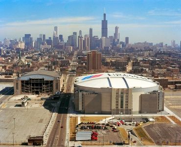 The United Center 'The Madhouse on Madison". Just west of downtown. 1901 West Madison Street. United Center, Chicago Symbols, Chicago Stadium, United Center Chicago, Hockey Arena, Milwaukee City, Chi Town, Air One, Chicago Usa