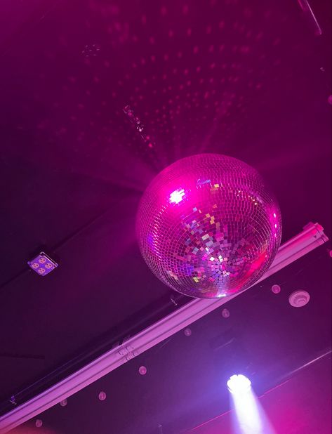 Tumblr, Lana Del Rey, Hot Pink Club Aesthetic, Pink Nightlife Aesthetic, Pink Karaoke Aesthetic, Pink Dancing Aesthetic, Pink Clubbing Aesthetic, Dance Pop Aesthetic, Hot Pink And Purple Aesthetic