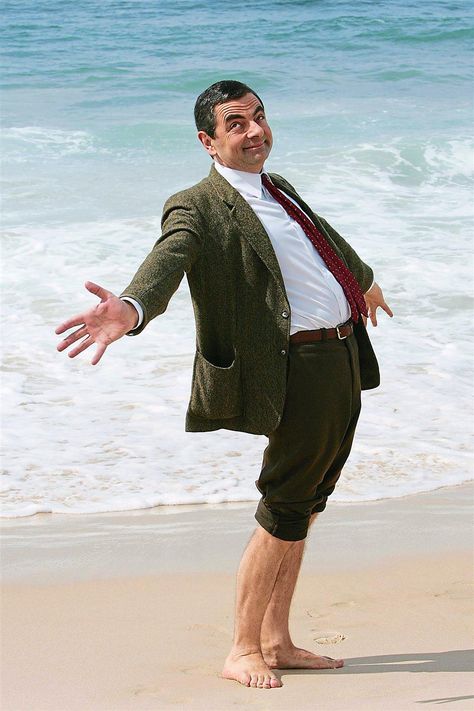 Rowan Atkinson's Mr Bean ... Humour, Rowan Atkinson Wallpaper, Mr Bean Aesthetic, Mr Bean Wallpaper Aesthetic, Comedy Dp, Comedy Pictures Funny, Mr Bean Poster, Mr Bean Wallpaper, Actors Poster