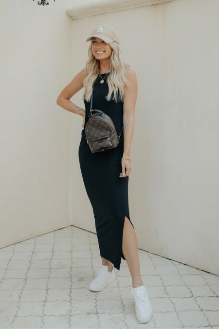 Ribbed Midi Dress Outfit, Ribbed Dress Outfit, Midi Dress With Sneakers, Black Midi Dress Casual, Black Maxi Dress Outfit, Black Ribbed Midi Dress, Black Dress Outfit Casual, Black Ribbed Dress, Dress And Sneakers Outfit