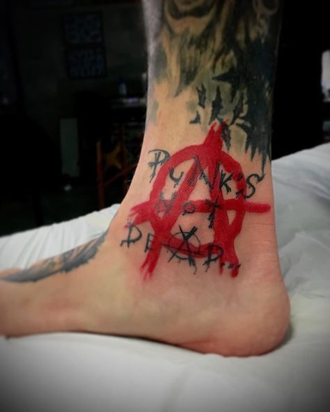 101 Amazing anarchy tattoo ideas you need to see! | Outsons | Men's Fashion Tips And Style Guide For 2020 Anarchy A Tattoo, Punk Tattoos Men, Punk Tattoo Ideas Grunge, Anarchist Tattoo Ideas, Punk Rock Tattoo Ideas, One Ok Rock Tattoo, Sons Of Anarchy Tattoo Ideas, Anarchy Tattoo Symbols, Tattoo Ideas Punk