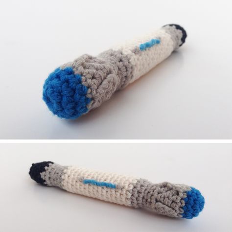 Louie's+Loops:+How+to+crochet:+Sonic+Screwdriver Amigurumi Patterns, Dalek Crochet Pattern, Tardis Crochet Pattern, Sonic Screwdriver Diy, Crochet Sonic, Crochet Doctor, Doctor Who Crochet, Geeky Crochet, Unusual Crochet