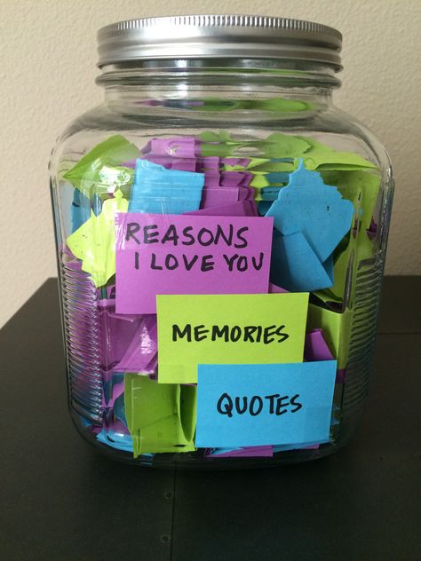 Reasons I love you, memories, quotes jar for friends/family Quote Jar For Boyfriend, Jar Quotes Diy Gift Ideas, Memory Jar Ideas For Best Friend, Reasons Why I Love You Best Friend Jar, Quote Jar Ideas Friends, I Love You Jar For Boyfriend, Jar For Girlfriend, Jar Of Memories Gift, Things I Love About You Jar