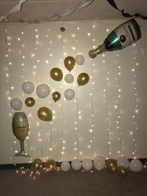 21st birthday decorations 21st Birthday Decorations For Guys For Him, 21st Photo Backdrop, 21st Birthday Decorations For Guys, 21st Birthday Ideas Decorations, 21 Birthday Decorations, Office Birthday Decorations, Deco Nouvel An, 21 Party, 21st Bday Ideas