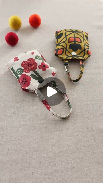 @jia.sewing on Instagram: "Wallet/ Pouch/ Keychain | DIY | Quick Sewing Tips No.92💰👛✨#diy #sewing #sewingtips #sewingtipsandtricks #wallet #pouch #keychain #seamstress #tailor #jia-sewing

Link to full video.⬇
https://studio.youtube.com/video/kOGvURcXuIs/edit

Measurements: 22x26, 1cm, 1cm, 254x4, 5cm, 2cm." How To Sew A Keychain, Coin Pouch Diy Free Pattern, Diy Keychain Pouch, Little Pouches To Sew, Diy Hanging Toiletry Bag, Sewing Keychain Ideas, Small Coin Purse Pattern Free Sewing, Small Bag Patterns To Sew Free, Trending Sewing Projects