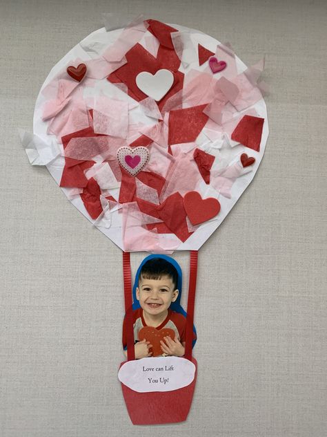 Valentine Hot Air Balloon, Hot Air Balloon Valentine, School Glue Crafts, Kids Valentine Crafts, Balloon Valentine, Hot Air Balloon Paper, Preschool Valentine Crafts, Crayon Valentines, Hot Air Balloon Craft