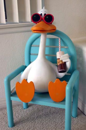 Michael Bedard, Aflac Duck, Sitting Duck, Duck Memes, Duck Pictures, Pet Ducks, Vinyl Art Toys, Funny Duck, Duck Art