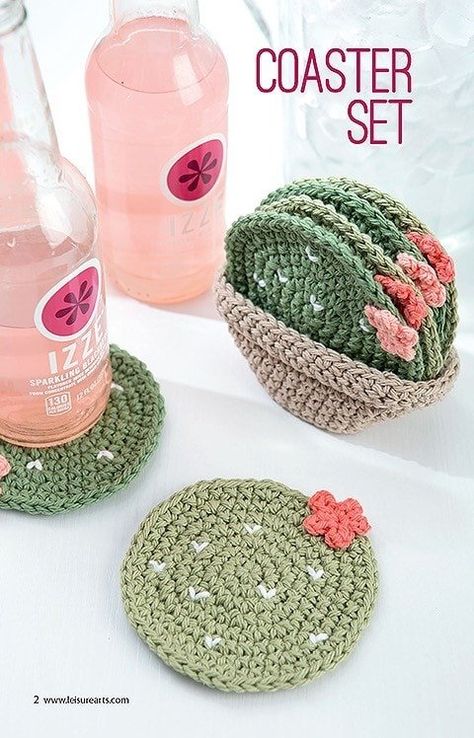 Crochet Succulent, Crochet Garden, Crochet Mignon, Confection Au Crochet, Easy Knitting Projects, Ge Bort, Crochet Coaster Pattern, Pola Amigurumi, Crochet Simple