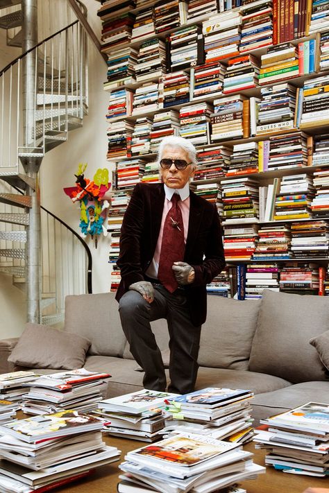 Karl Lagerfeld at his Atelier in Paris « The Selby Dream Library, Gorgeous Library, Reading Imagination, Modern Library Room, Lagerfeld Quotes, Photo Zine, Karl Lagerfeld Chanel, Powerful People, Upcycle Books