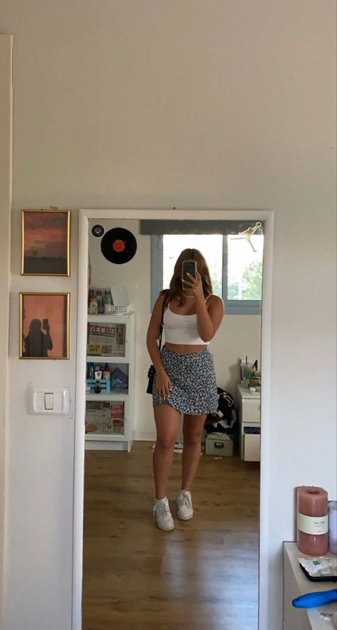 Mid Size Confidence, Mid Curvy Outfits, Midsize Summer Casual, Spring Fits Midsize, Summer Outfit Midsize Girl, Denim Shorts Outfit Midsize, Mid Size Summer Outfits Aesthetic, Beach Midsize Outfits, Chubby Girl Beach Outfit